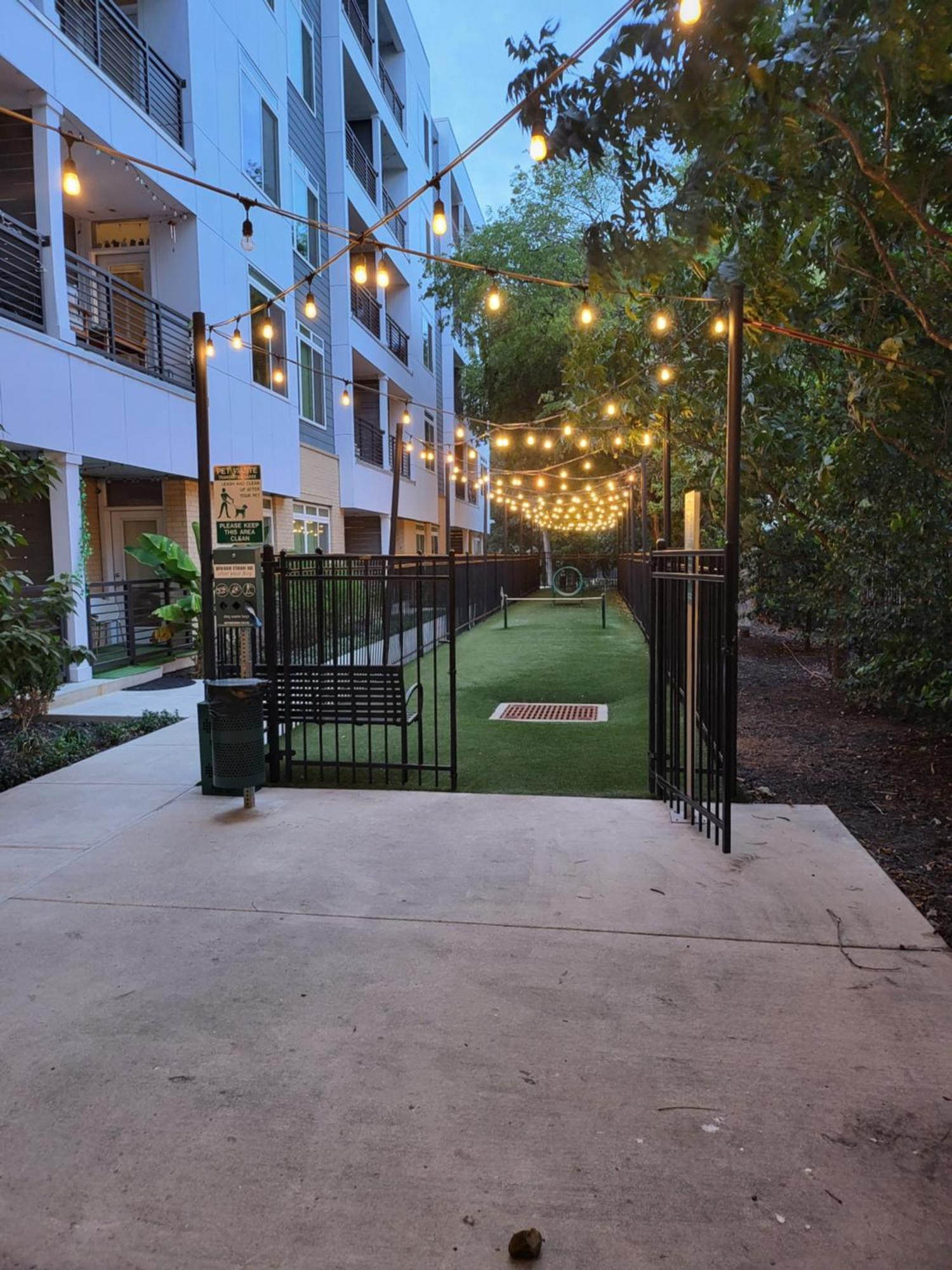 Beautiful Condo On Riverwalk W King Ste Free Parking Pet Friendly Centrally Located On The Riverwalk ซานอันโตนิโอ ภายนอก รูปภาพ